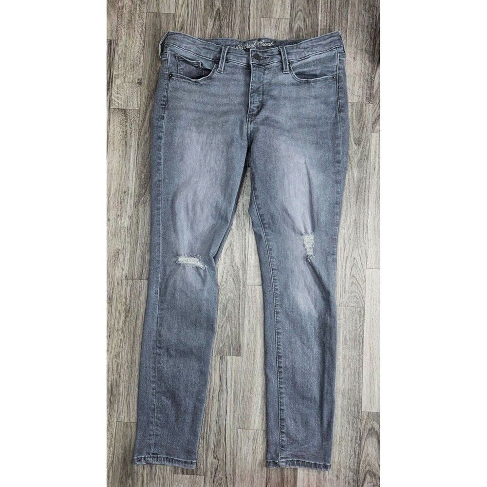 Universal Thread Womens Size 8 / 29 R Mid Rise Skinny Distressed Grey Jeans